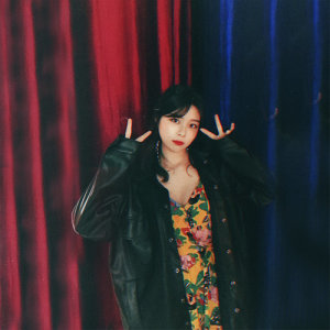 Listen to In One's Childhood (Instrumental Version) (伴奏) song with lyrics from 盛嘉禄