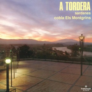 ดาวน์โหลดและฟังเพลง Lloaça a Tordera พร้อมเนื้อเพลงจาก Cobla Els Montgrins