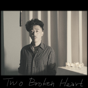 ดาวน์โหลดและฟังเพลง Two Broken Heart (부서진 마음 둘) พร้อมเนื้อเพลงจาก 김신일