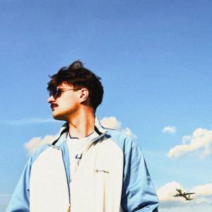 收聽yerbownik的fly with me歌詞歌曲