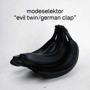 ดาวน์โหลดและฟังเพลง Evil Twin (Dub) พร้อมเนื้อเพลงจาก Modeselektor