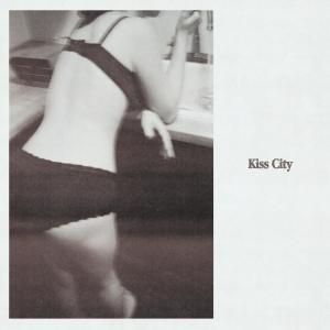 收听Blondshell的Kiss City歌词歌曲