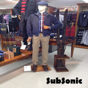 收听Luxscape的Subsonic歌词歌曲