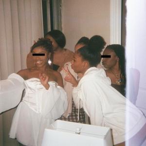 ดาวน์โหลดและฟังเพลง ARE YOU SINGLE? (Explicit) พร้อมเนื้อเพลงจาก Isaiah Keaton