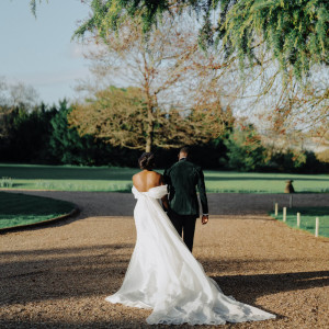 ดาวน์โหลดและฟังเพลง Favour พร้อมเนื้อเพลงจาก CalledOut Music