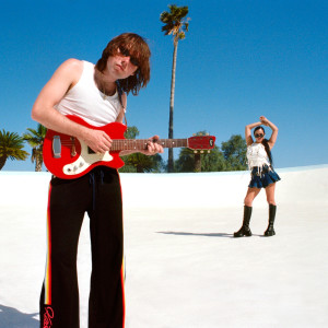 ดาวน์โหลดและฟังเพลง Highway พร้อมเนื้อเพลงจาก Lewis OfMan