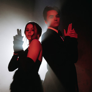 ดาวน์โหลดและฟังเพลง Bang Bang (Cher Cover) พร้อมเนื้อเพลงจาก Александр Филин