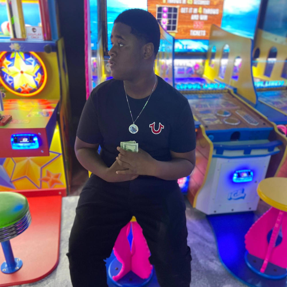 Everything Shot (feat. Dabzz) (Explicit)