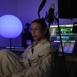 default playlist img