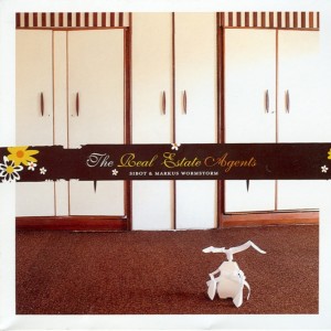 ดาวน์โหลดและฟังเพลง Box Skip Wars พร้อมเนื้อเพลงจาก The Real Estate Agents