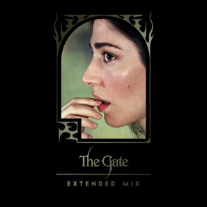 ดาวน์โหลดและฟังเพลง The Gate (Extended Mix) พร้อมเนื้อเพลงจาก Caroline Polachek