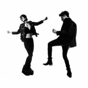 ดาวน์โหลดและฟังเพลง Beat Of My Drum พร้อมเนื้อเพลงจาก Powers