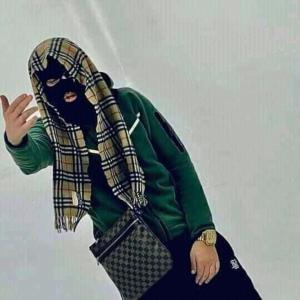 Dengarkan lagu MAL AU COEUR (Explicit) nyanyian Moro dengan lirik