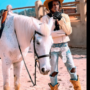 收聽Nandor Love的Embalasi歌詞歌曲