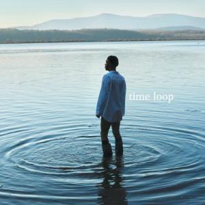 ดาวน์โหลดและฟังเพลง Time Loop พร้อมเนื้อเพลงจาก La'Ron