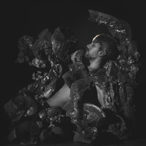 收聽Barrio Lindo的Perfume歌詞歌曲