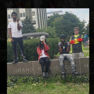 default playlist img