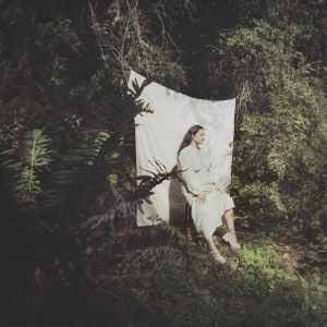 收聽Medicentuna的Esta noche歌詞歌曲