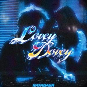 收聽Advait的LOVEYDOVEY歌詞歌曲