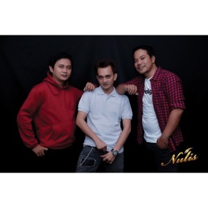 Dengarkan lagu Sampai Mati (Explicit) nyanyian Nulis dengan lirik