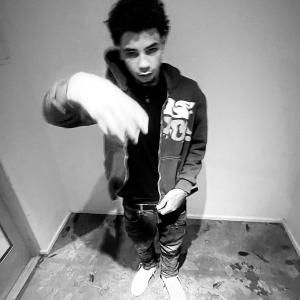 ดาวน์โหลดและฟังเพลง Big Mon (Explicit) พร้อมเนื้อเพลงจาก Kassinooo