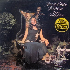 ดาวน์โหลดและฟังเพลง It's a Beautiful Day พร้อมเนื้อเพลงจาก Mac & Katie Kissoon