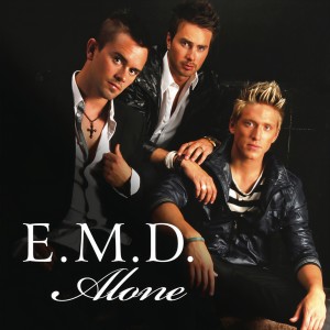 ดาวน์โหลดและฟังเพลง Alone พร้อมเนื้อเพลงจาก E.M.D.