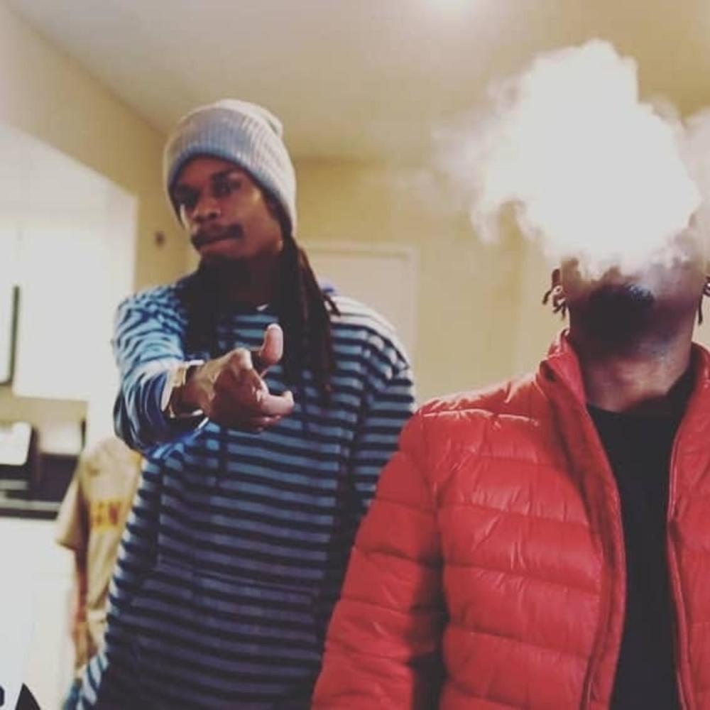 Neva Fold (feat. Bombay Sergio) (Explicit)