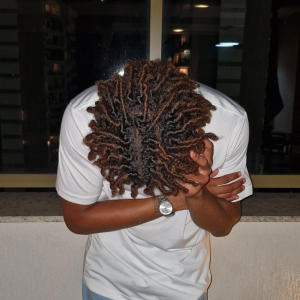 收聽Soita的Mais uma noite (Explicit)歌詞歌曲