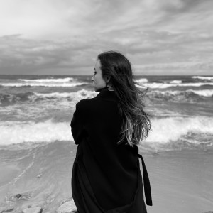 Listen to Соболезную song with lyrics from Alfina