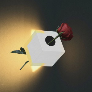 Dengarkan lagu Room nyanyian 주진우 dengan lirik