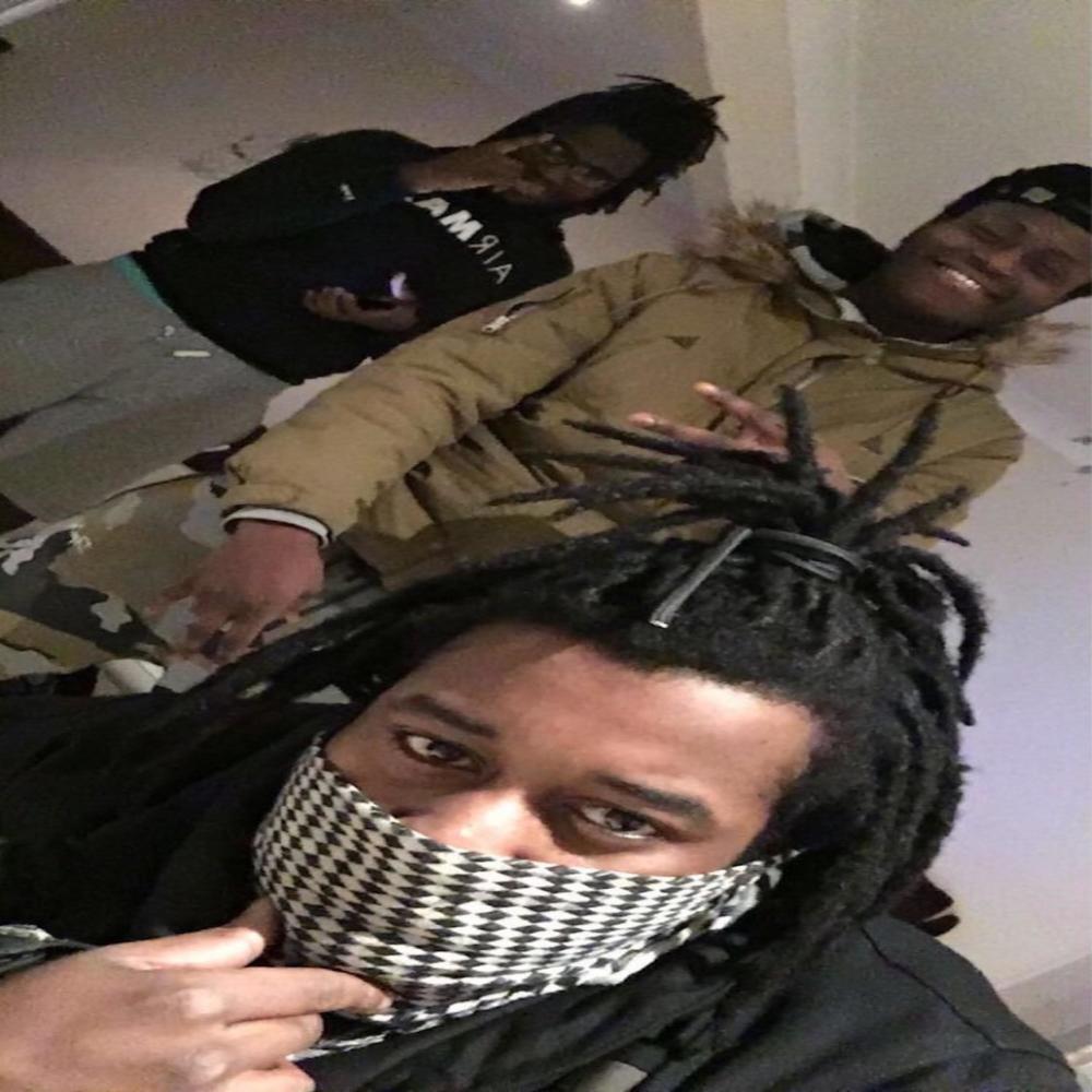 Dominoes (feat. Relly Ren) (Explicit)