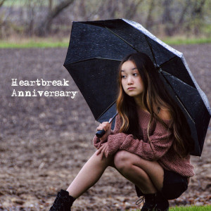 收聽Ava的Heartbreak Anniversary歌詞歌曲