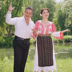 Mariana Ionescu Capitanescu的專輯Mandra Sa-Ti Cumpar Opregu'