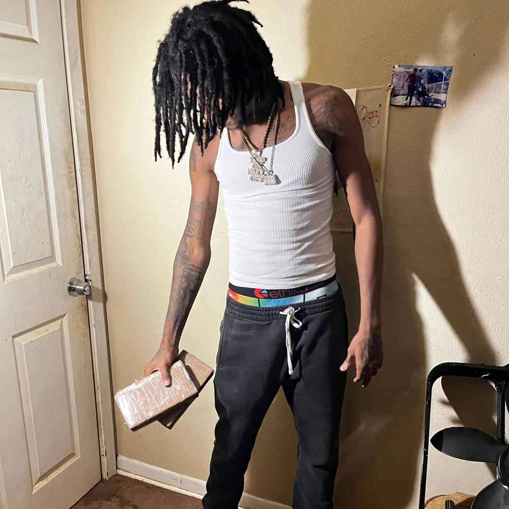 Pistol music (Explicit)