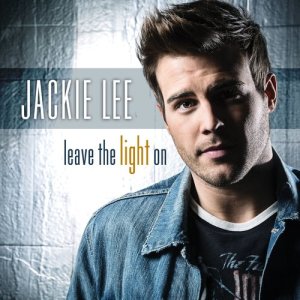ดาวน์โหลดและฟังเพลง Leave the Light On พร้อมเนื้อเพลงจาก Jackie Lee