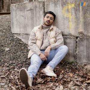 收聽Khi Lo的moonstruck (Explicit)歌詞歌曲