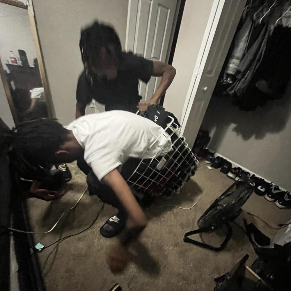 SOLO STEPPEIN CRETE BOY (Explicit)