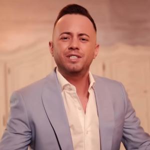 Dengarkan Buchete Mari De Trandafiri (feat. Morgana) lagu dari Blondu de la Timisoara dengan lirik
