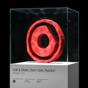 ดาวน์โหลดและฟังเพลง Hold On (Original Mix) พร้อมเนื้อเพลงจาก Volt & State