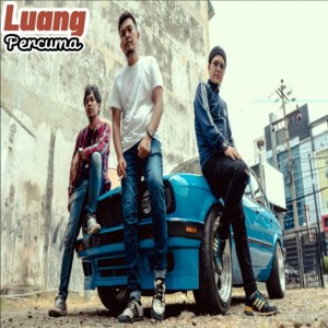 Listen to Percuma song with lyrics from Luang