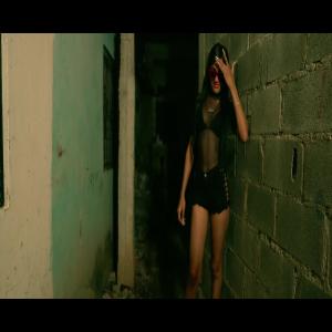 收聽el moyeto produciendo的en la cabeza (feat. yonas flow)歌詞歌曲