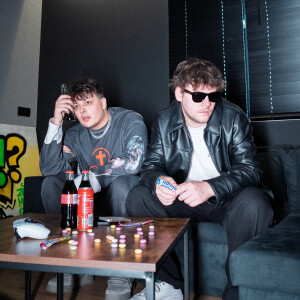 default playlist img