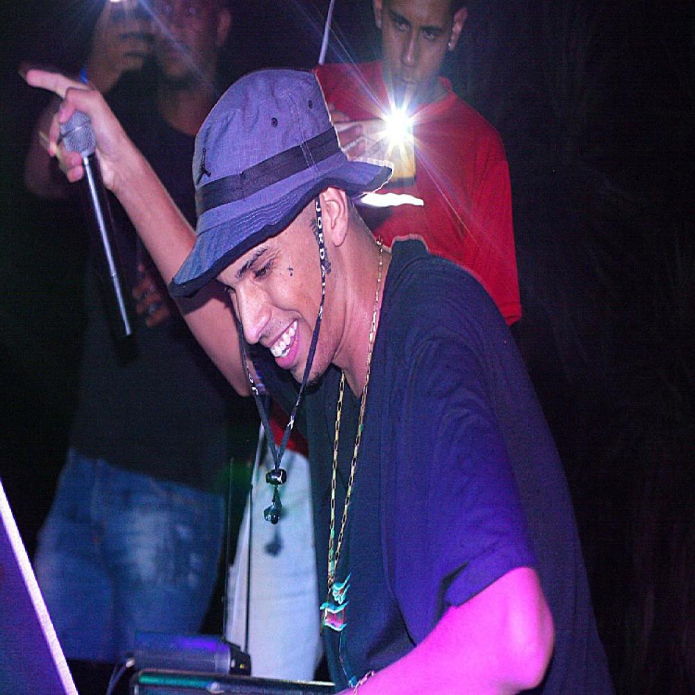 Mtg Ela fica empolgada (feat. Mc Mininin, Mc Rennan & Mc Myres) (Explicit)