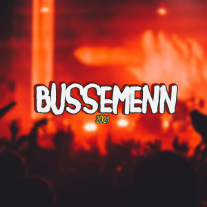 Dengarkan lagu Bussemenn 2021 (Explicit) nyanyian Los Pimparellos dengan lirik