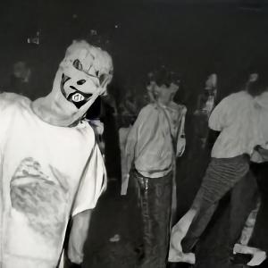 ดาวน์โหลดและฟังเพลง Gabba Ghoul พร้อมเนื้อเพลงจาก Padlock