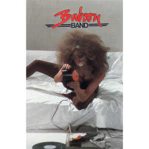 ดาวน์โหลดและฟังเพลง Alcohol พร้อมเนื้อเพลงจาก Cartoon Band