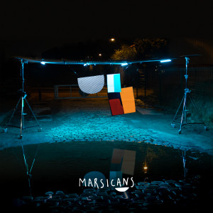 Dengarkan Sunday (Explicit) lagu dari Marsicans dengan lirik