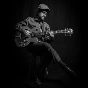 收聽Leonardo Lionzo的Body and Soul歌詞歌曲