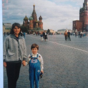 收聽Igor Bardykin的I Miss You Mom (Piano Version)歌詞歌曲